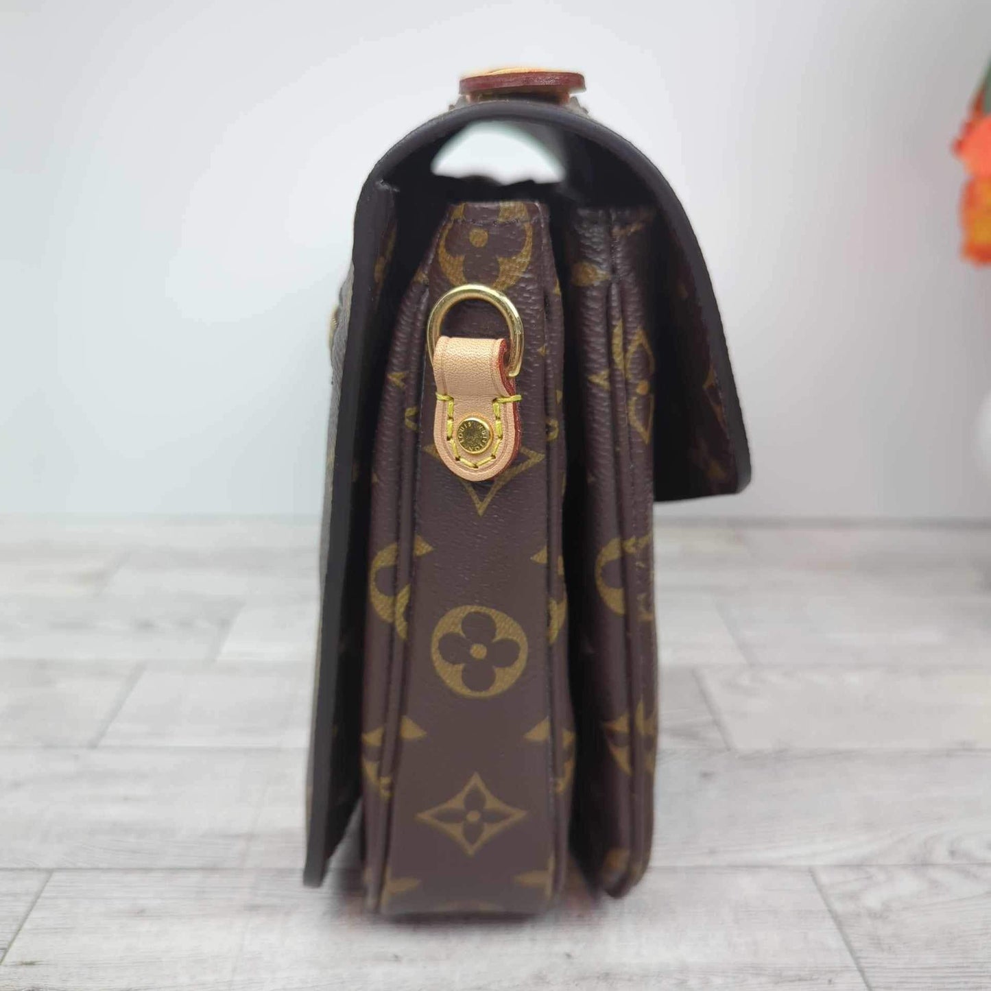 Louis Vuitton Monogram Pochette Metis