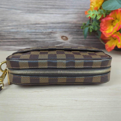 Louis Vuitton Damier Canvas Macao Wristlet Clutch