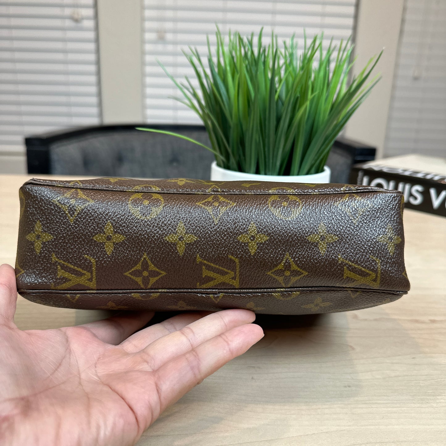 Louis Vuitton Vintage Trousse 23