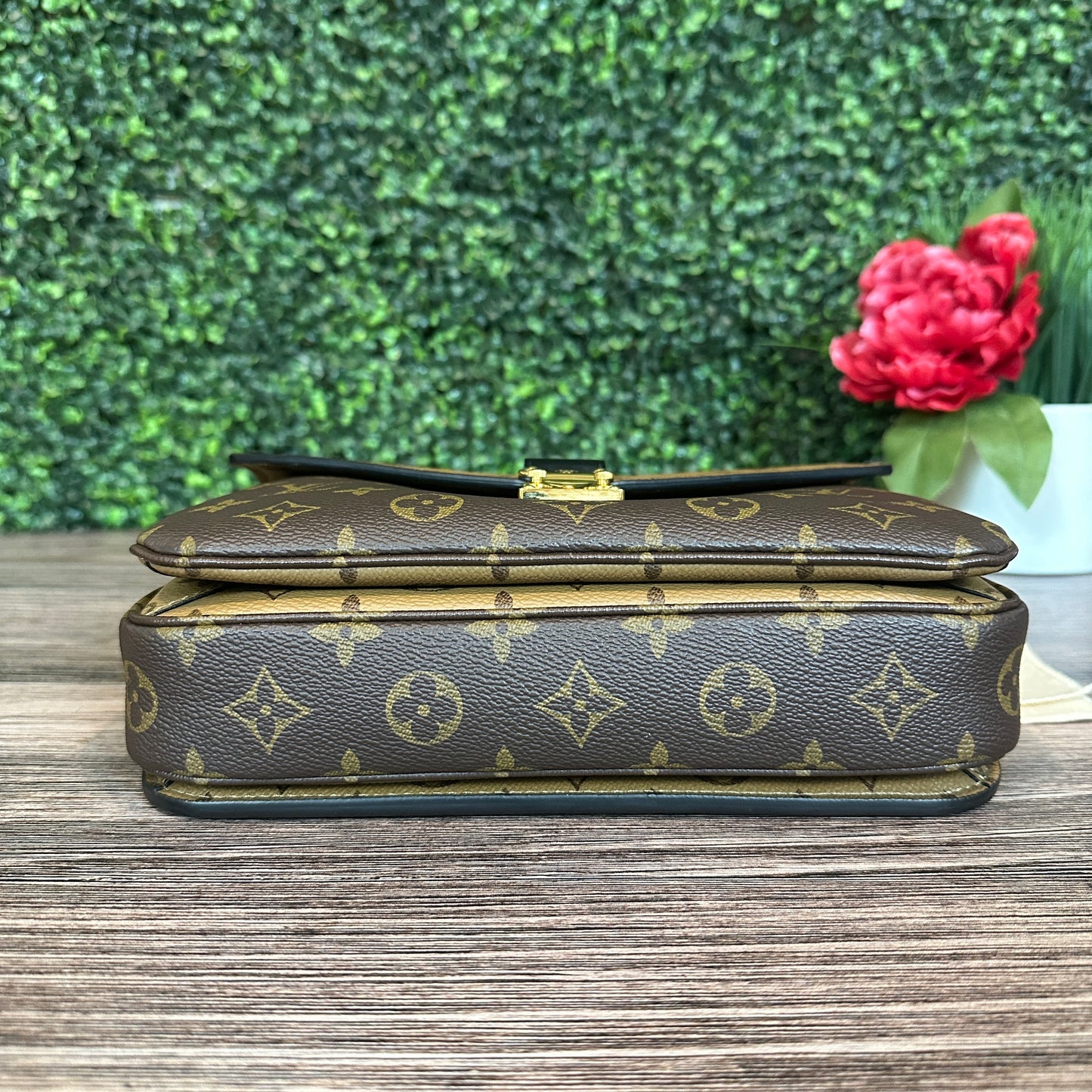 Louis Vuitton Reverse Monogram Pochette Metis