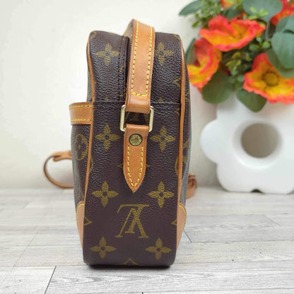 Louis Vuitton Trocadero 27 Crossbody Bag
