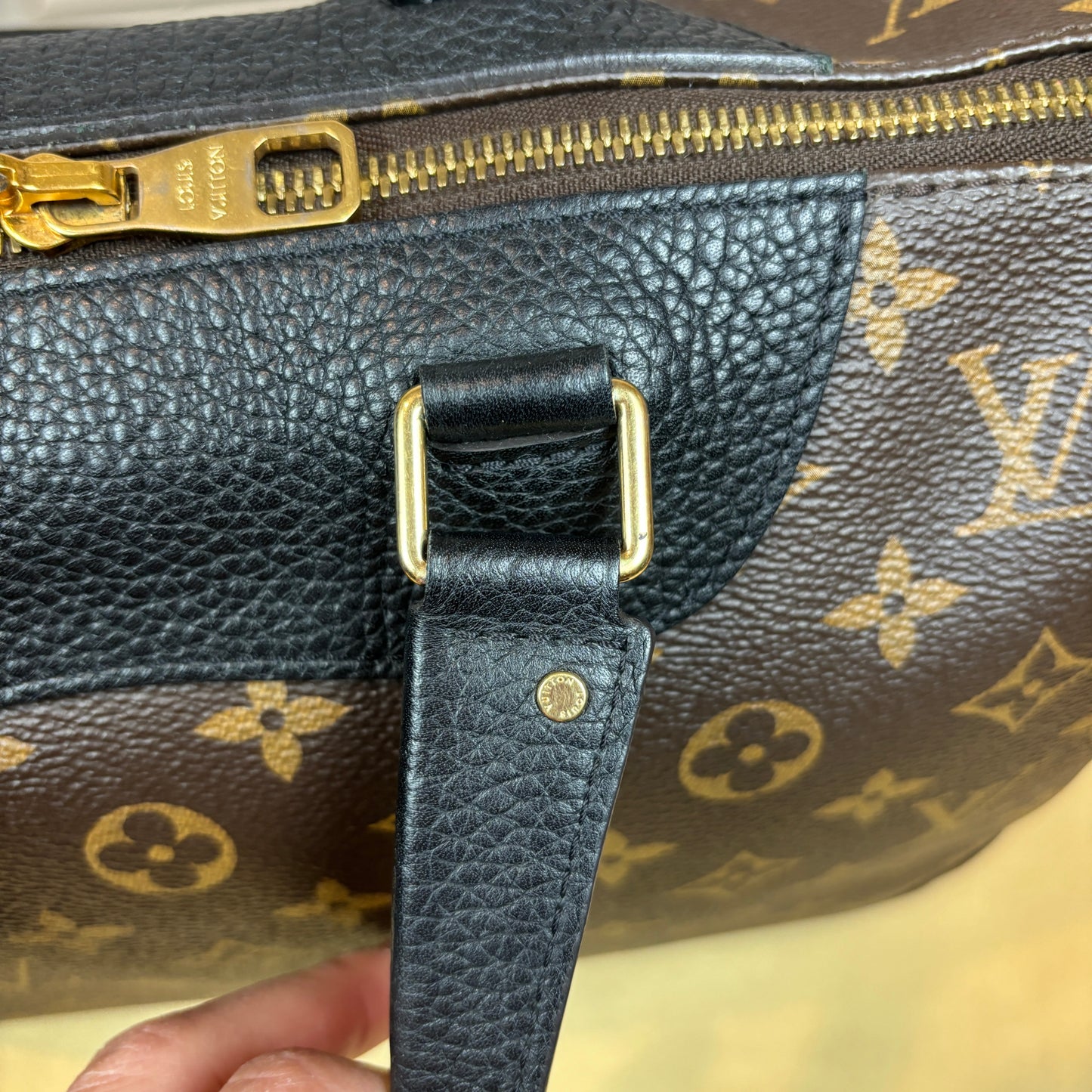 Louis Vuitton Retiro Noir