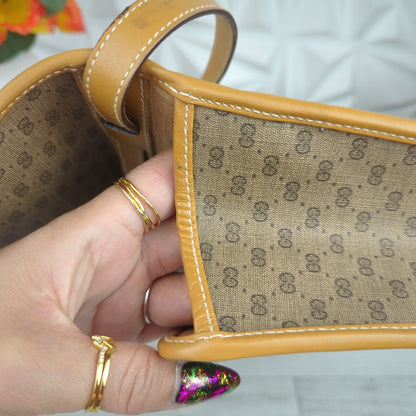 Gucci Micro GG Convertible Sling