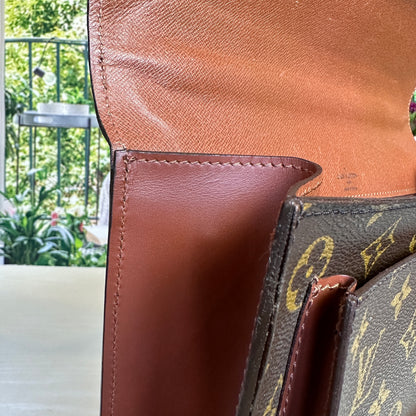 Louis Vuitton Vintage Monceau 28