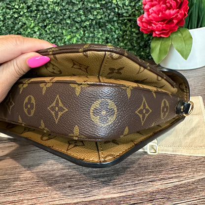 Louis Vuitton Reverse Monogram Pochette Metis