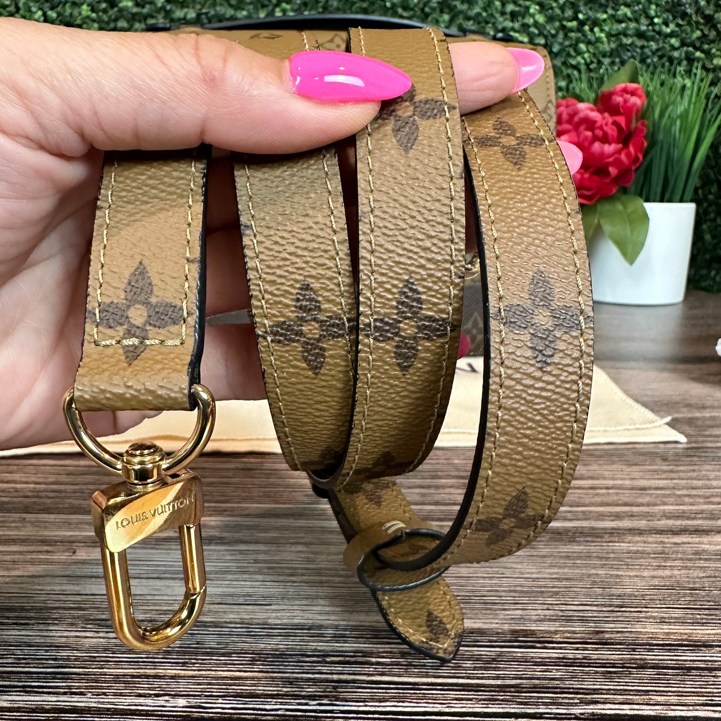 Louis Vuitton Reverse Monogram Pochette Metis