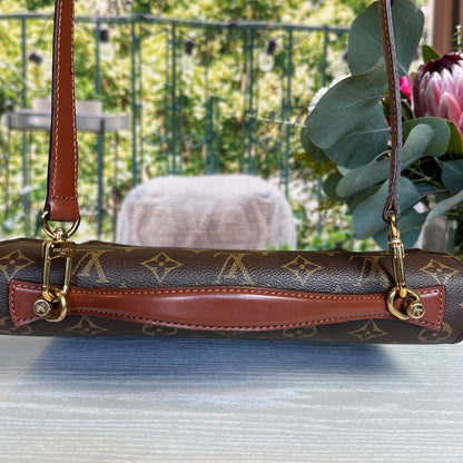 Louis Vuitton Vintage Monceau 28