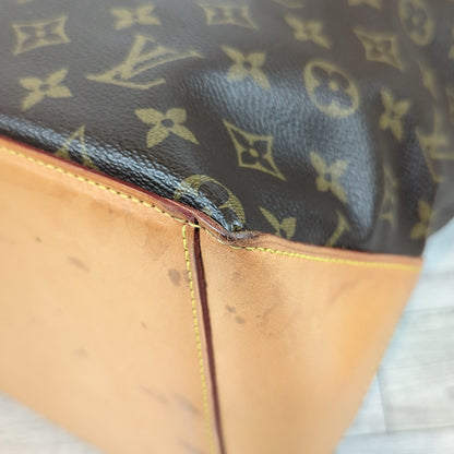 Louis Vuitton Cabas Mezzo