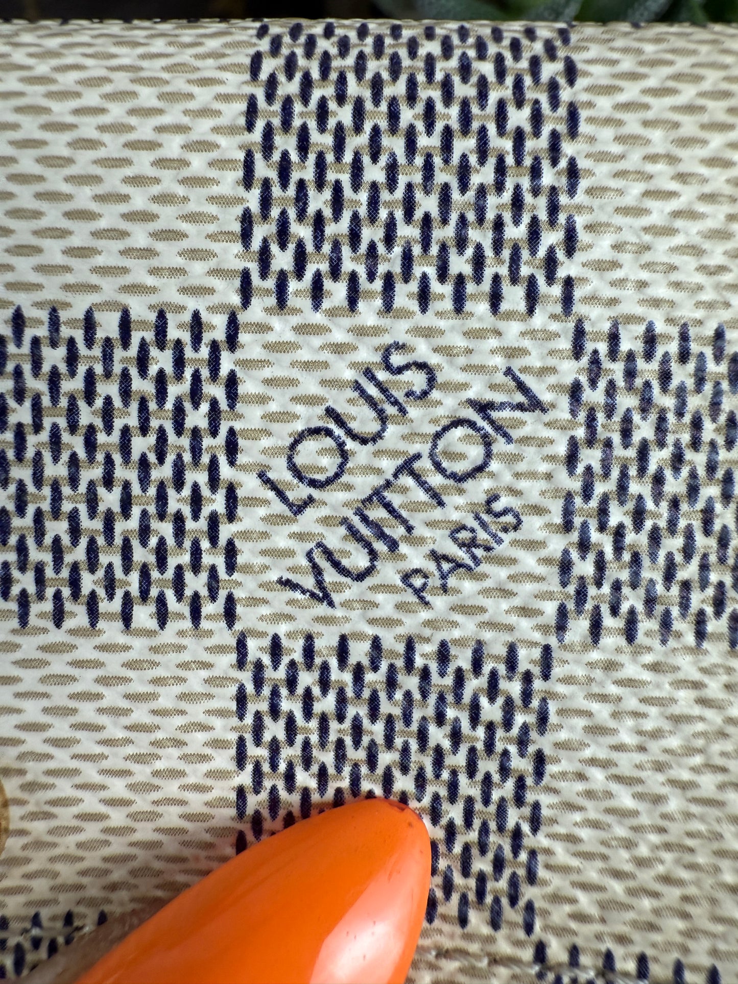 6-Ring Key Holder in Damier Azur