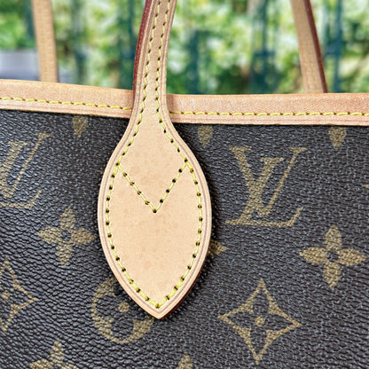 Louis Vuitton Monogram Neverfull MM Cerise