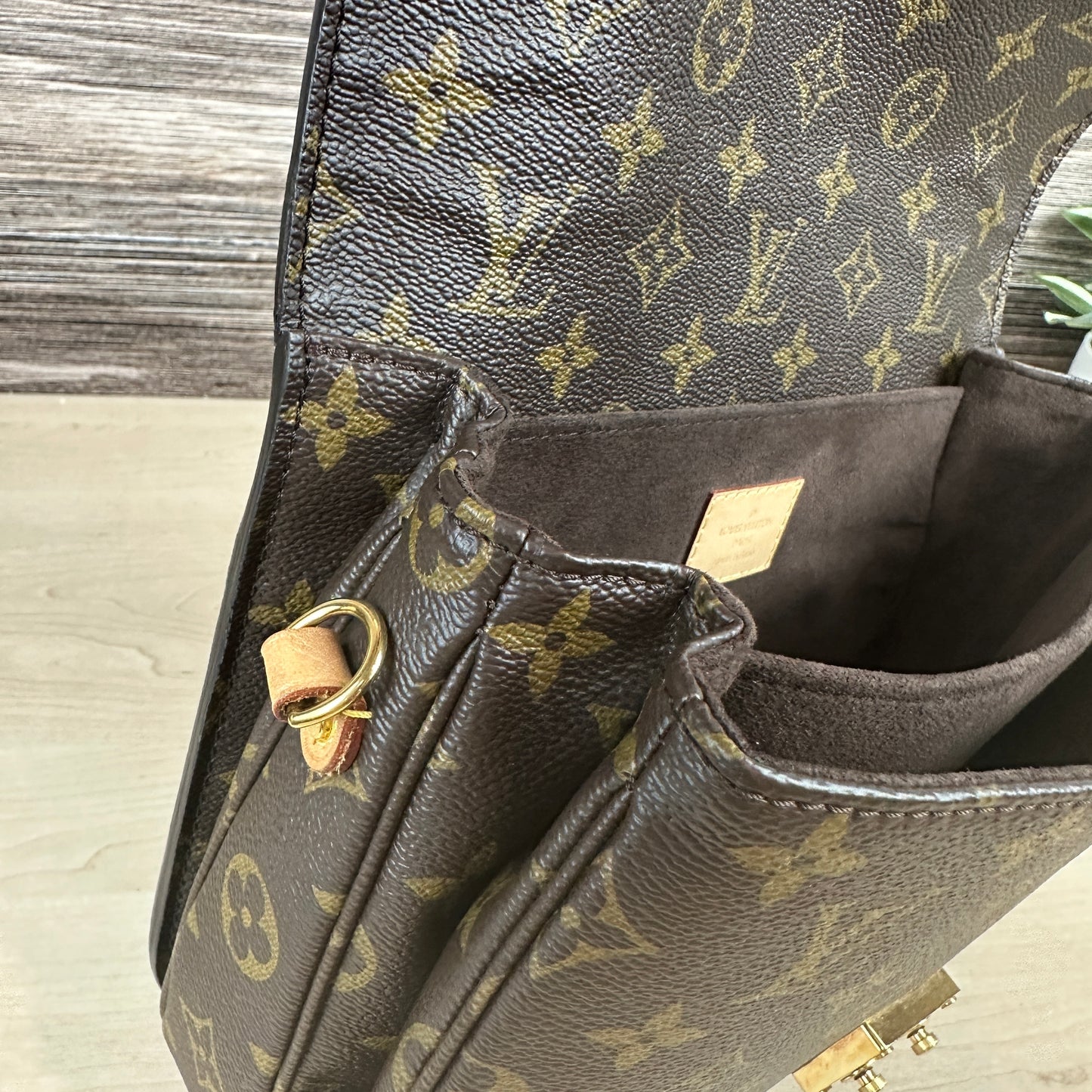Louis Vuitton Monogram Pochette Metis