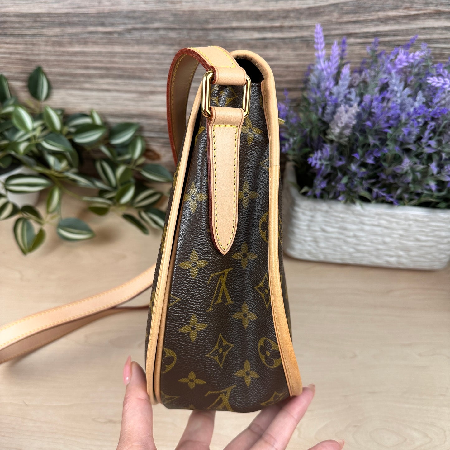 Louis Vuitton Menilmontant GM