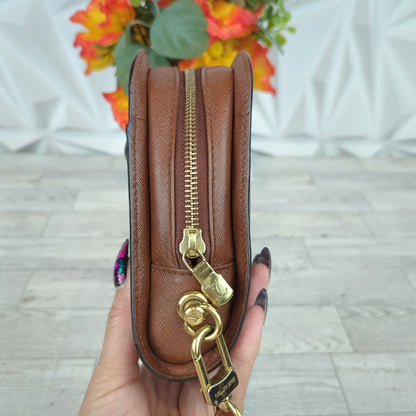 Louis Vuitton Orsay Clutch