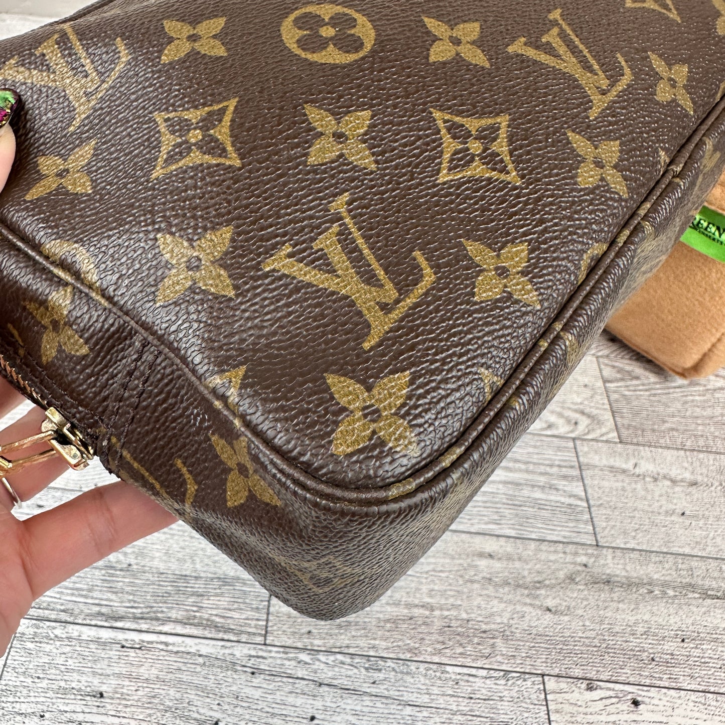 Louis Vuitton Trousse 23