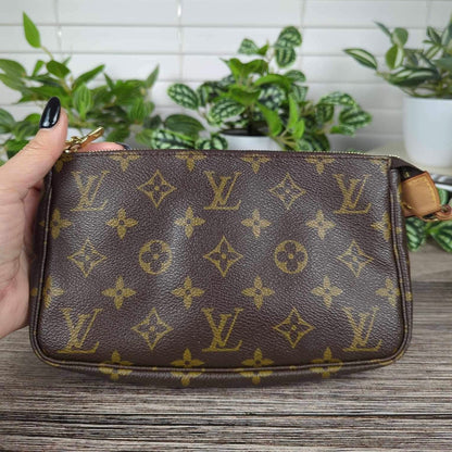 Louis Vuitton Pochette Accessories Monogram