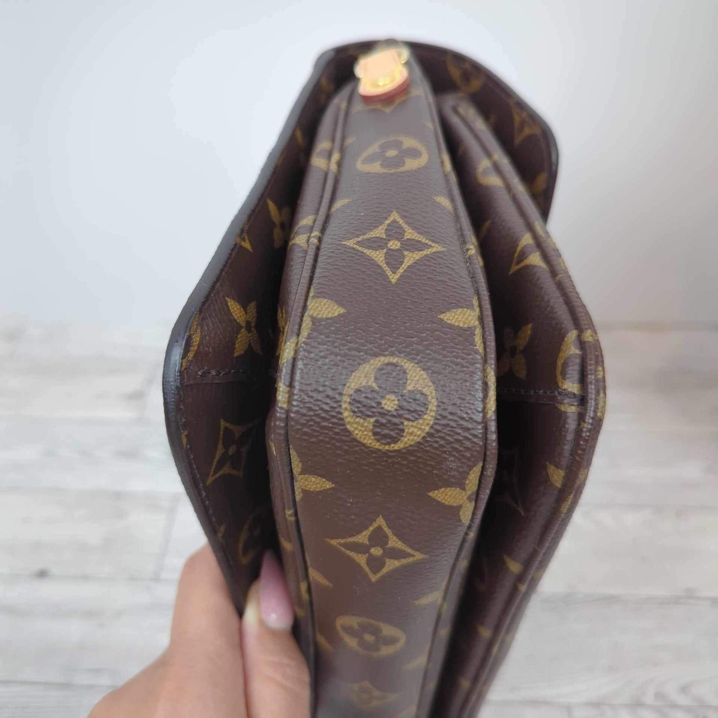 Louis Vuitton Monogram Pochette Metis