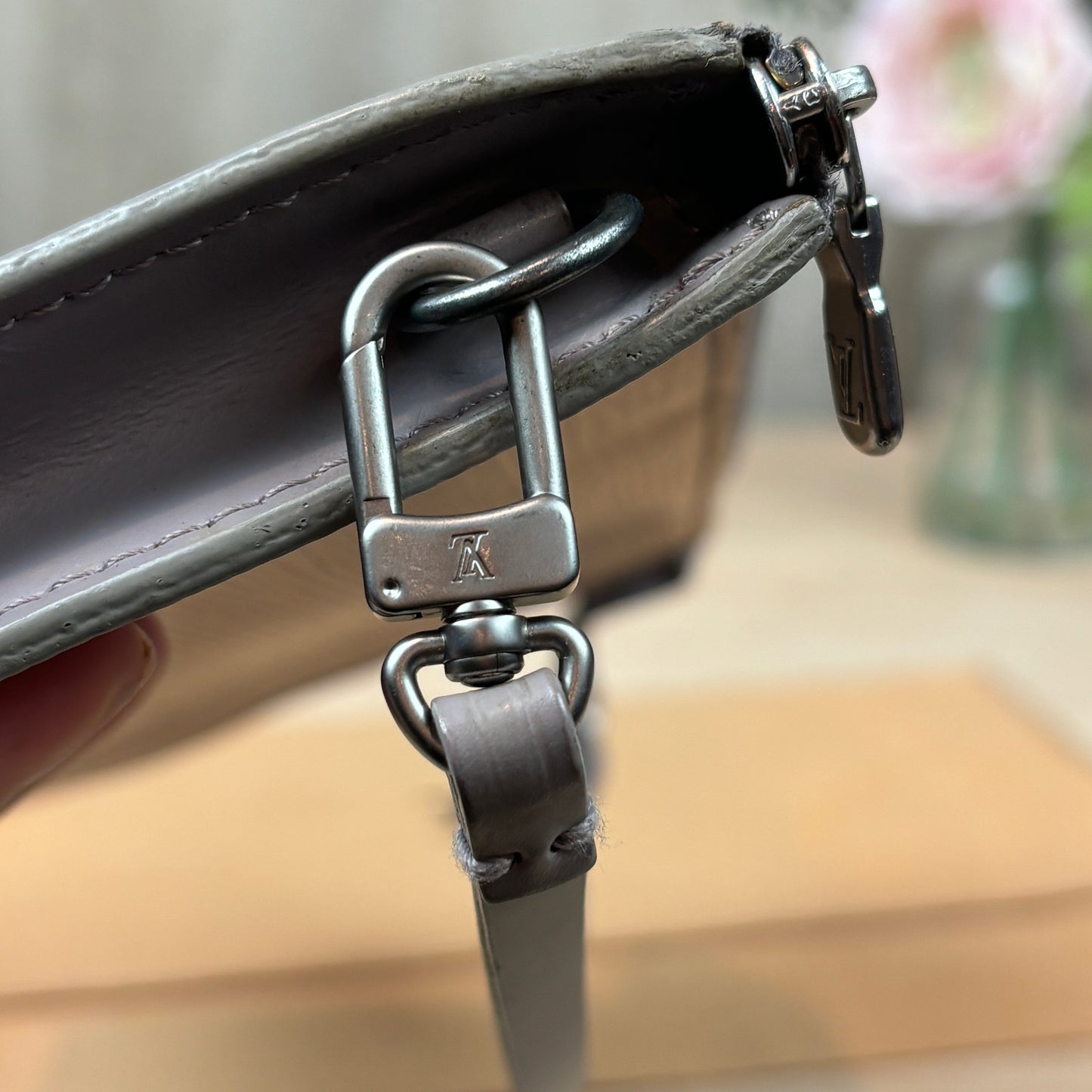 Louis Vuitton Lilac Epi Leather Accessories Pochette 24