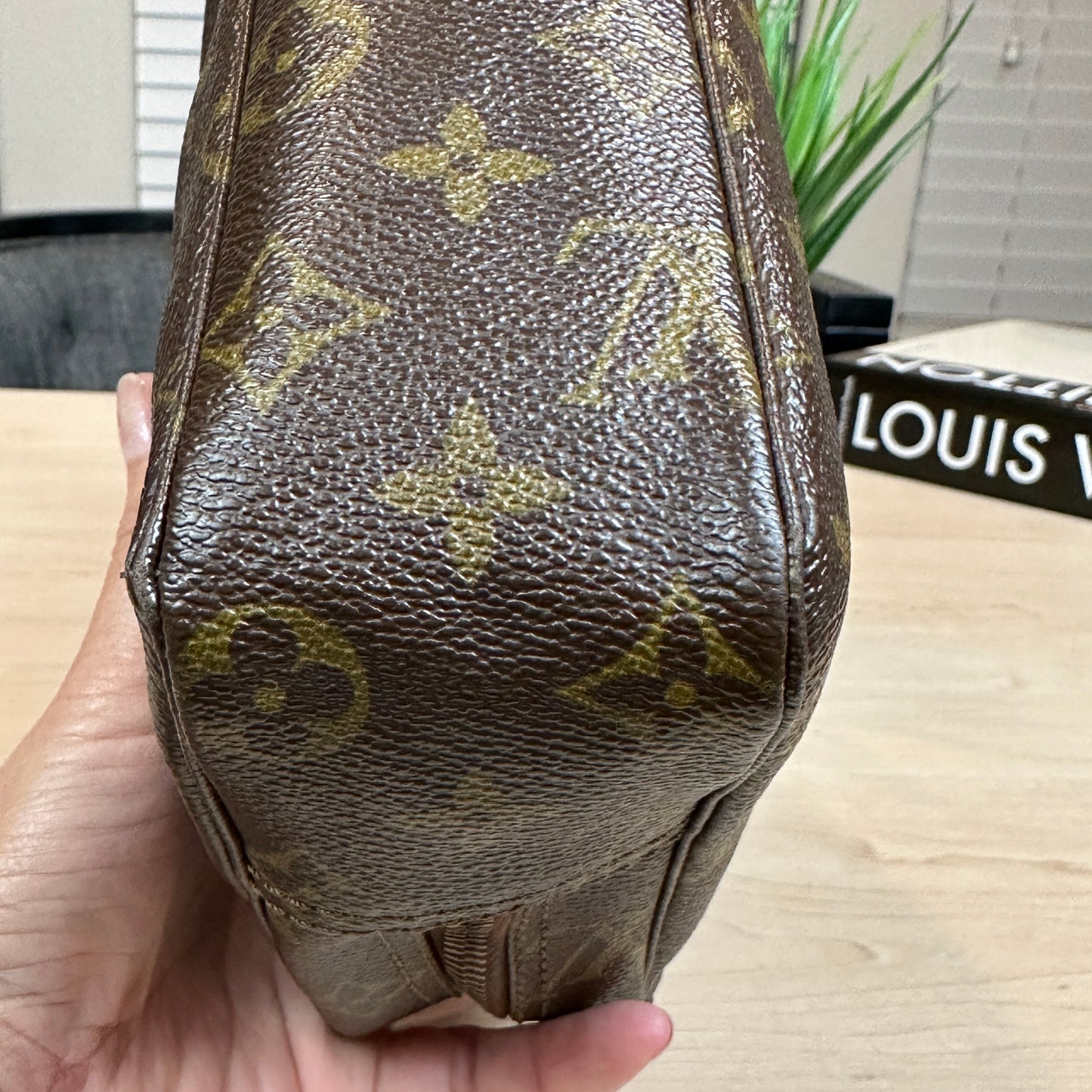 Louis Vuitton Vintage Trousse 23