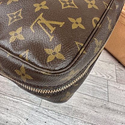 Louis Vuitton Trousse 23