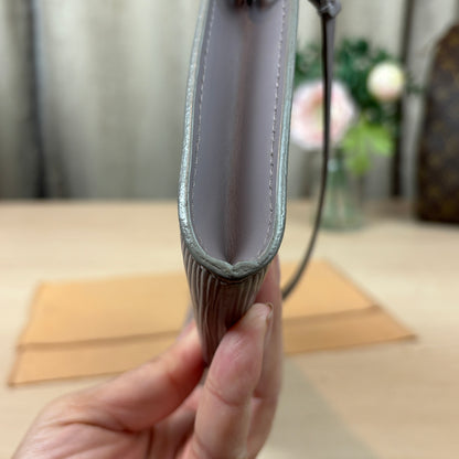 Louis Vuitton Lilac Epi Leather Accessories Pochette 24