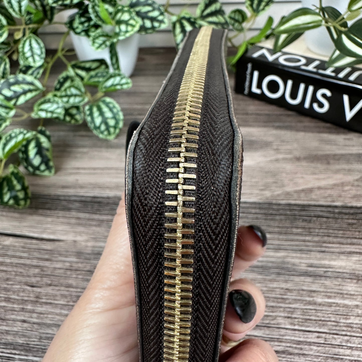 Louis Vuitton Monogram Zippy Wallet Fuchsia