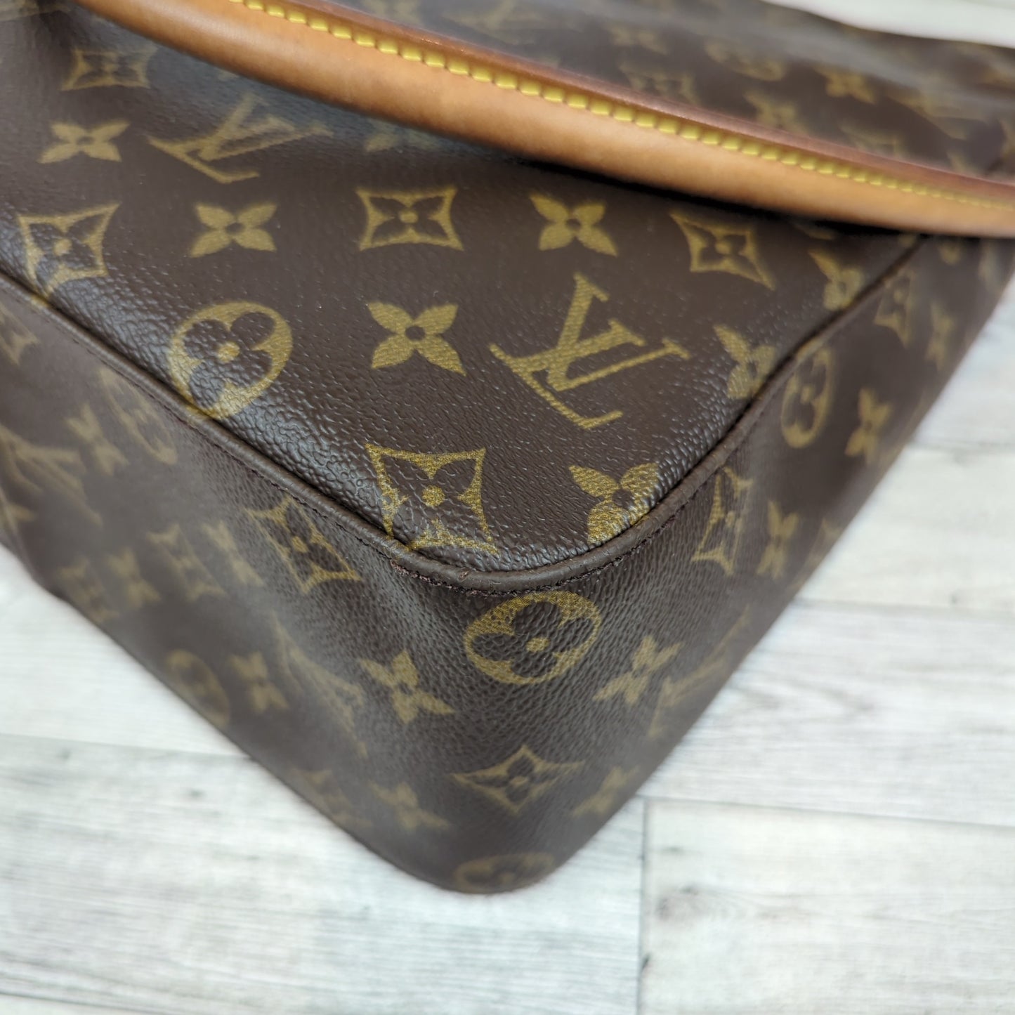 Louis Vuitton Monogram Looping GM