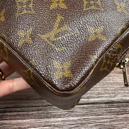 Louis Vuitton Trousse 23 Cosmetic Pouch