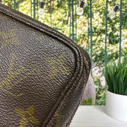 Louis Vuitton Trousse Toilet 23