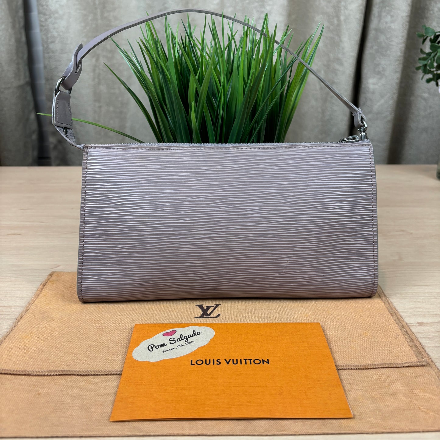 Louis Vuitton Lilac Epi Leather Accessories Pochette 24