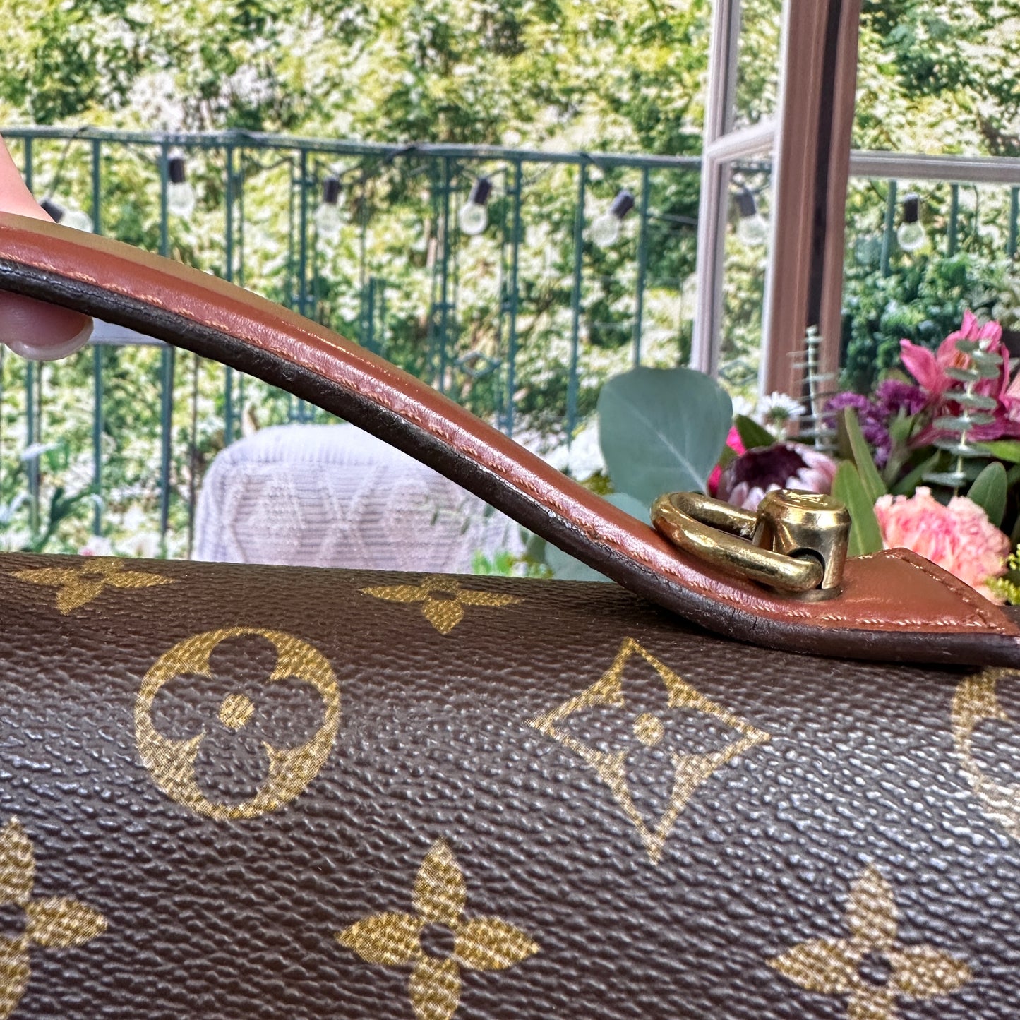 Louis Vuitton Vintage Monceau 28