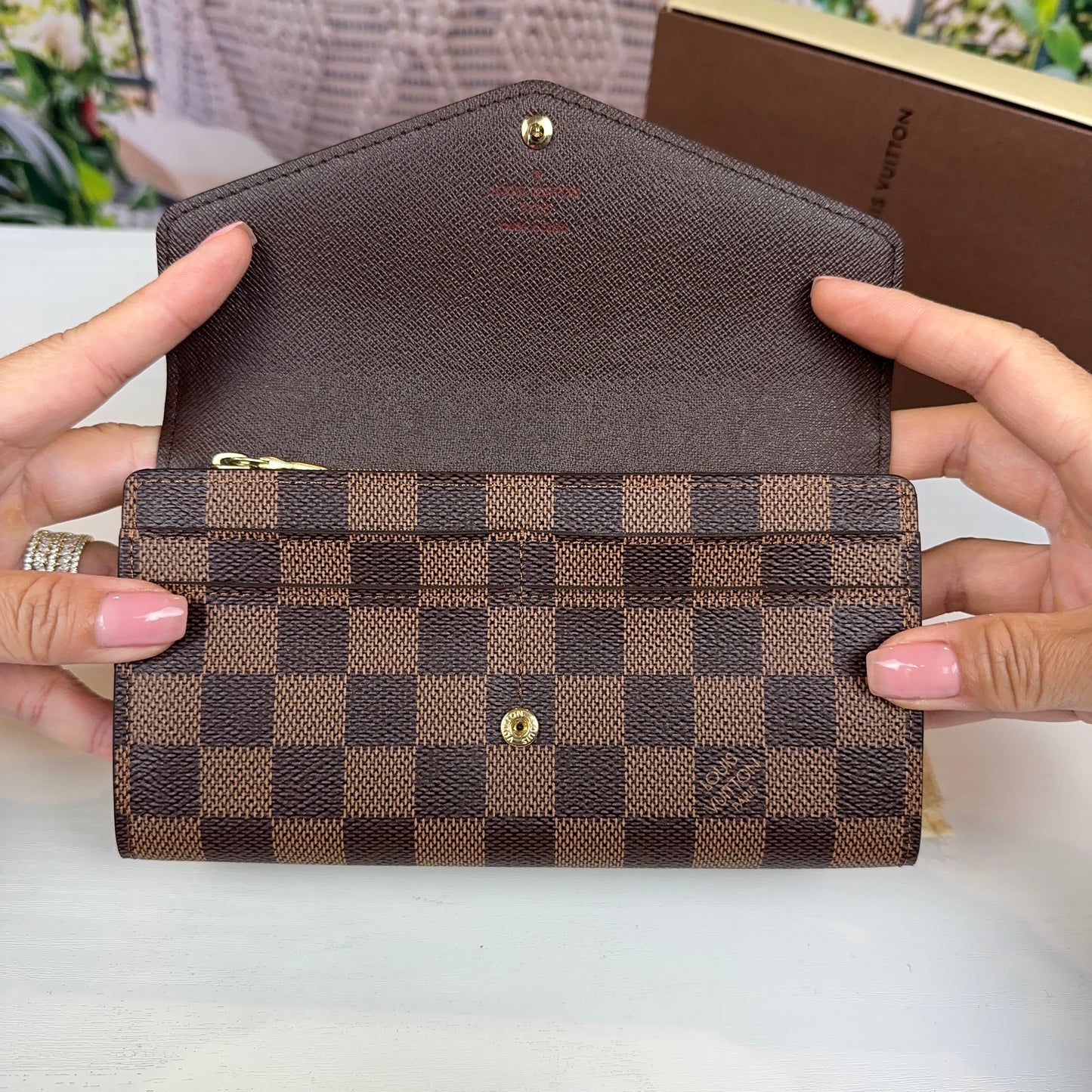 Louis Vuitton Damier Sarah Wallet New Model