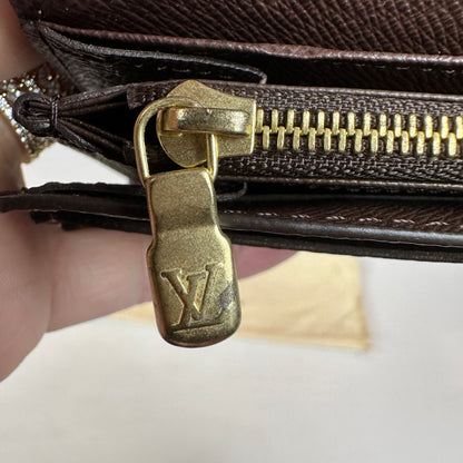 Louis Vuitton Damier Sarah Wallet New Model