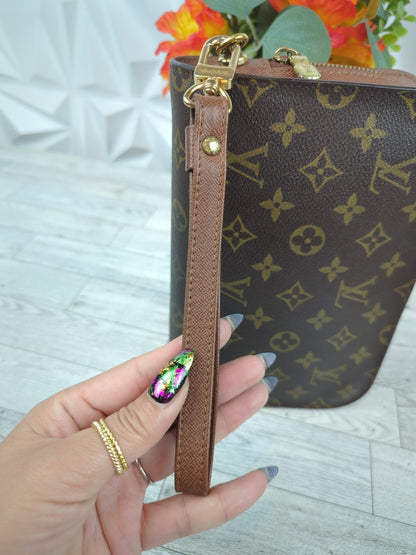 Louis Vuitton Orsay Clutch