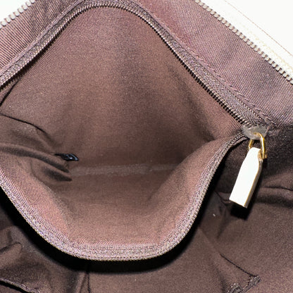 Gucci GG Classic Flat Medium Messenger Bag