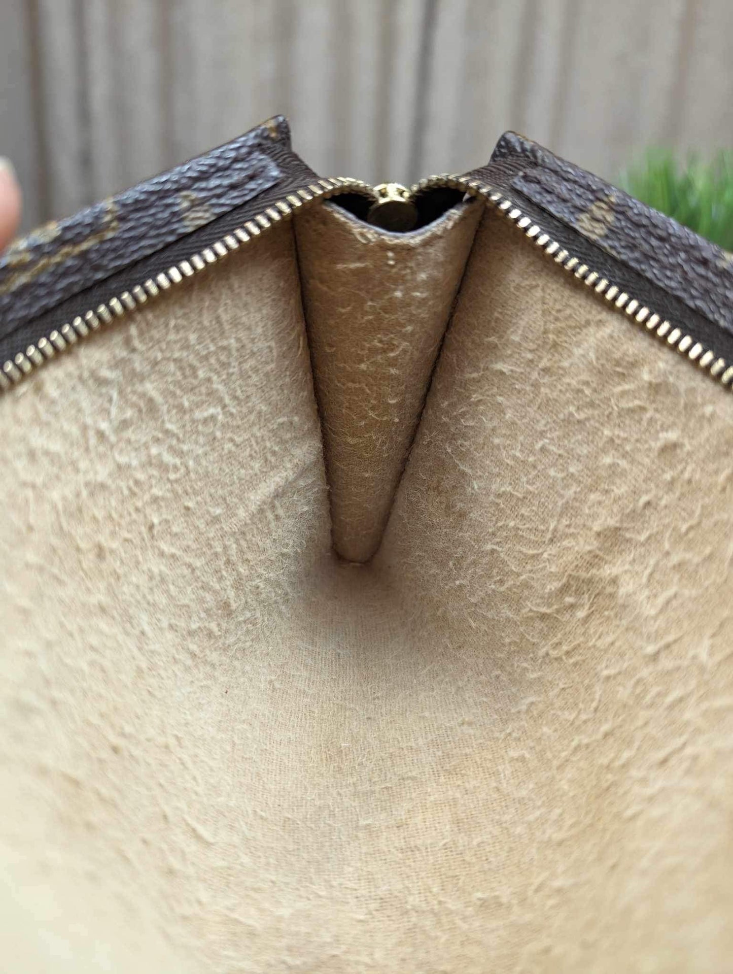 Louis Vuitton Monogram Bucket Pochette