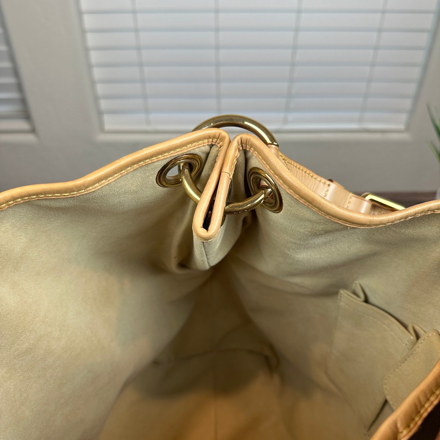 Louis Vuitton Monogram Galliera GM Hobo