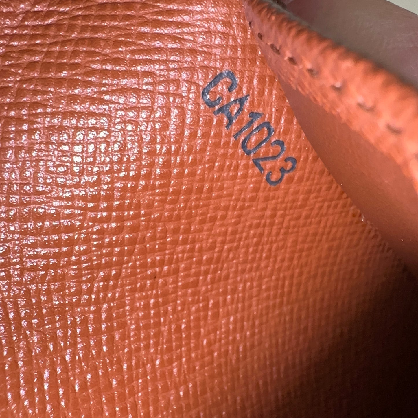 Louis Vuitton Men Bifold Wallet