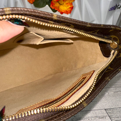 Louis Vuitton Looping MM with Connectors and Crossbody Strap