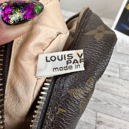 Louis Vuitton Trousse 23