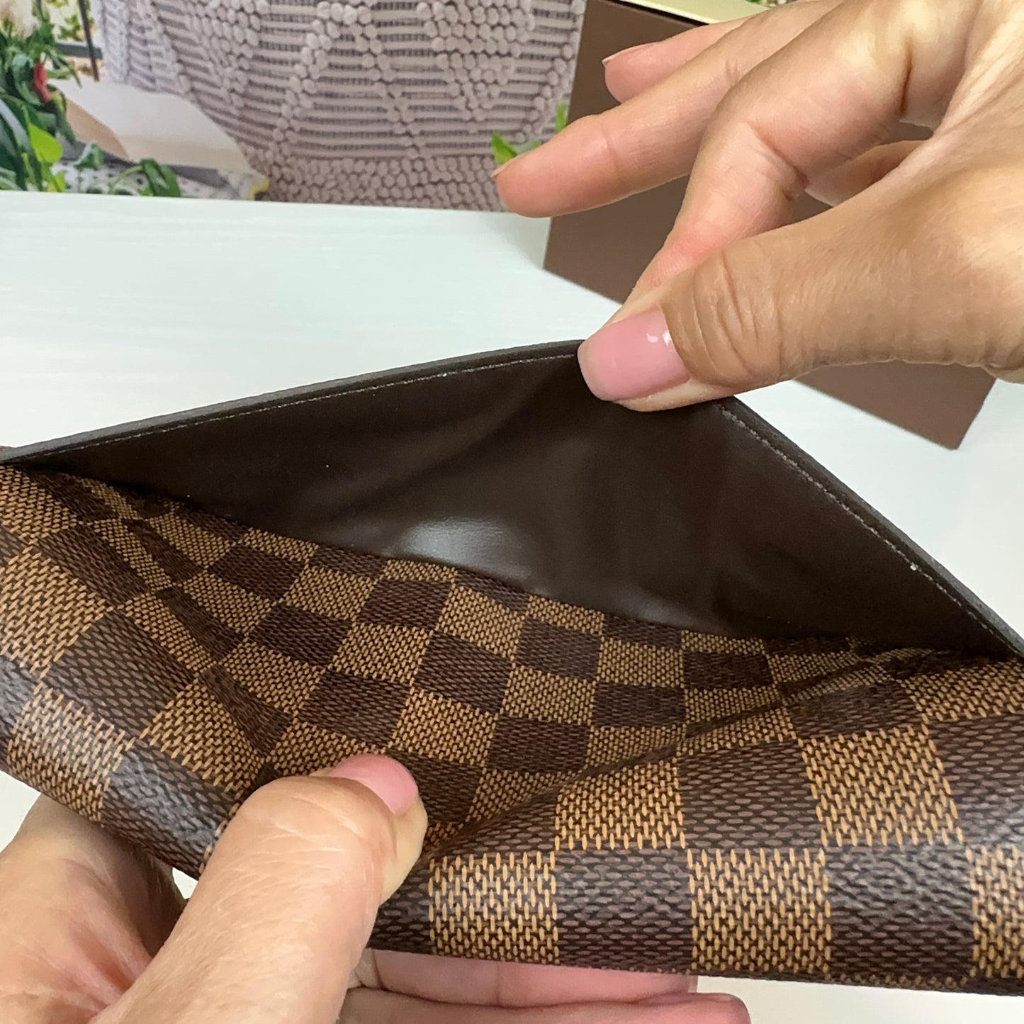 Louis Vuitton Damier Sarah Wallet New Model