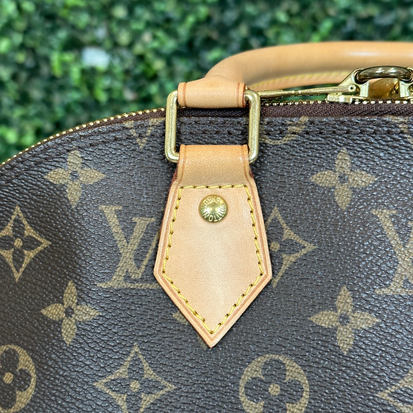 Louis Vuitton Alma MM Monogram