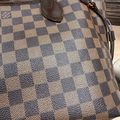 Louis Vuitton Damier Neverfull PM