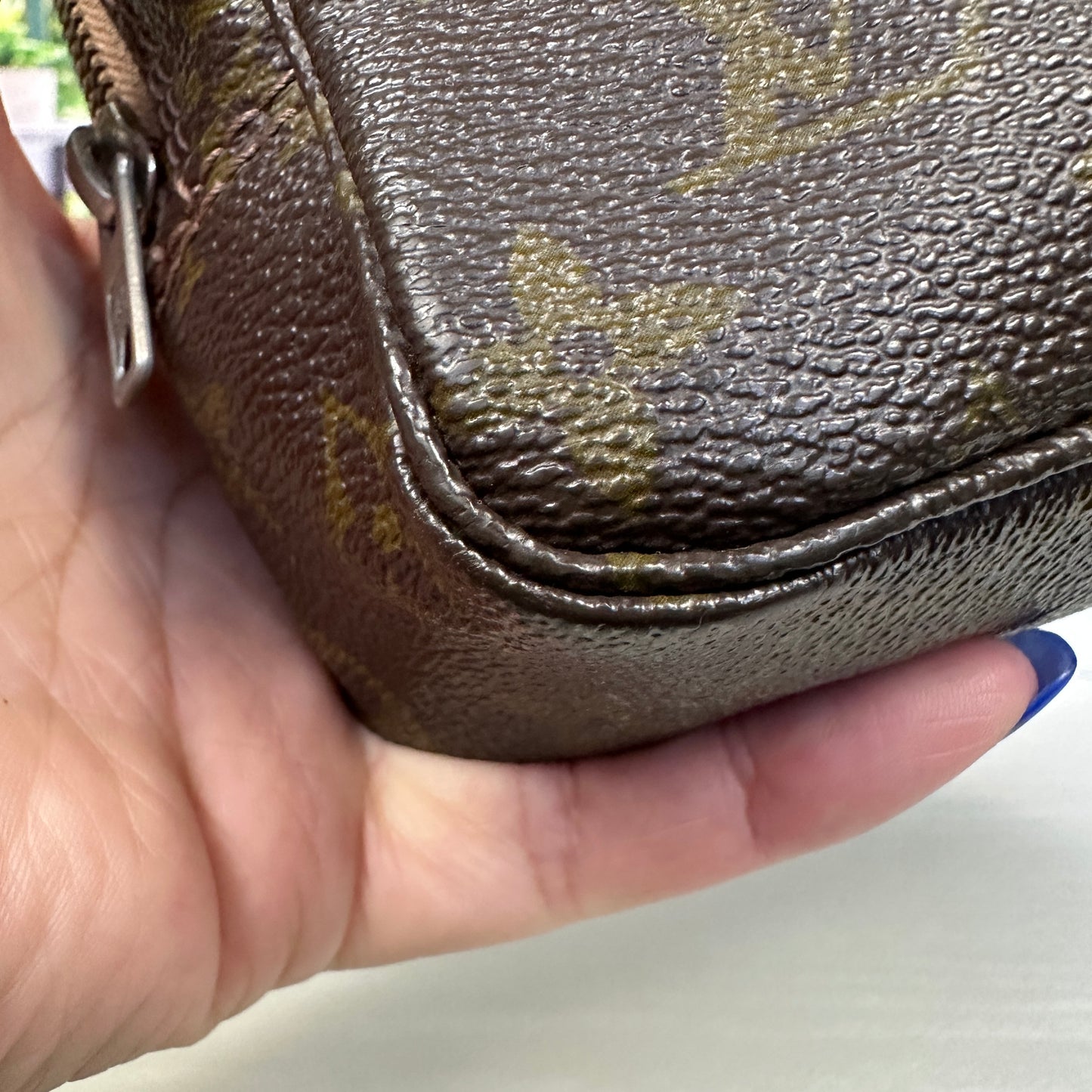 Louis Vuitton Trousse Toilet 23