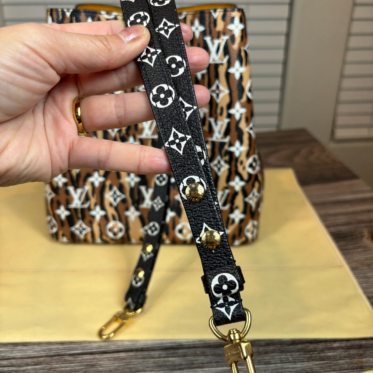 Louis Vuitton Limited Edition Monogram Giant Jungle NéoNoé