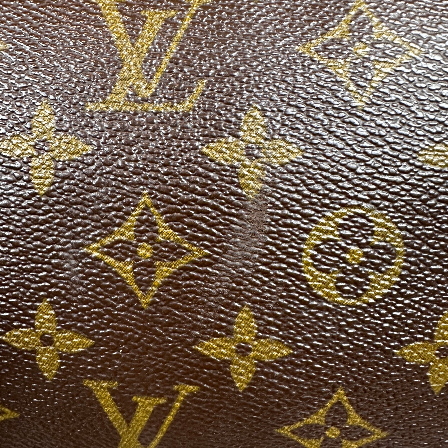 Louis Vuitton Trousse 23 Cosmetic Pouch