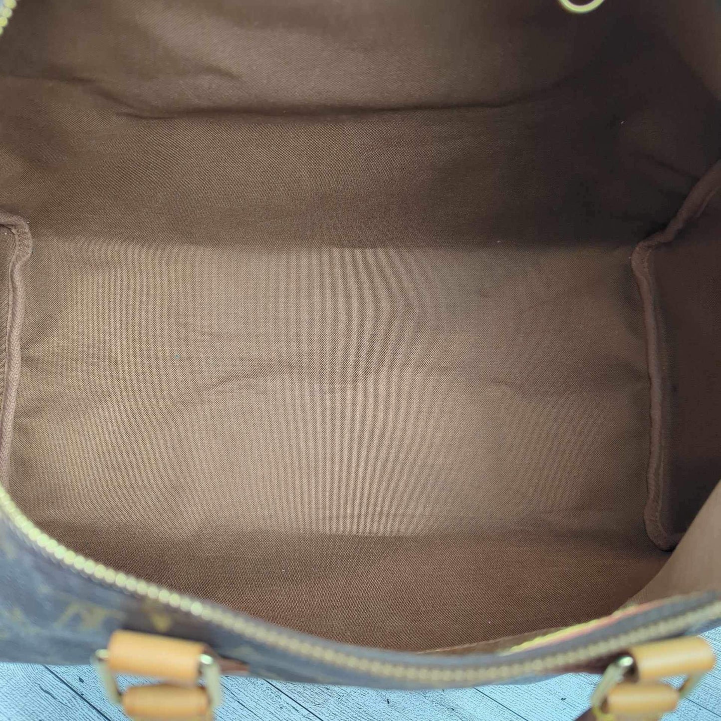 Louis Vuitton Speedy 40 Monogram