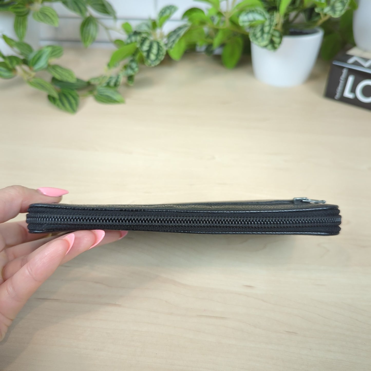 Chanel Caviar Timeless CC Zipped Wallet Black