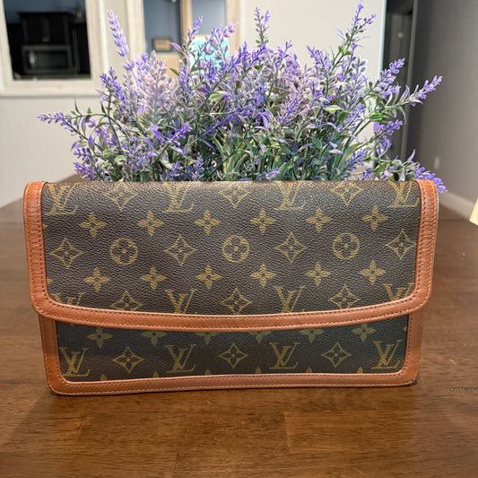 Vintage Dame Pochette GM Monogram Canvas