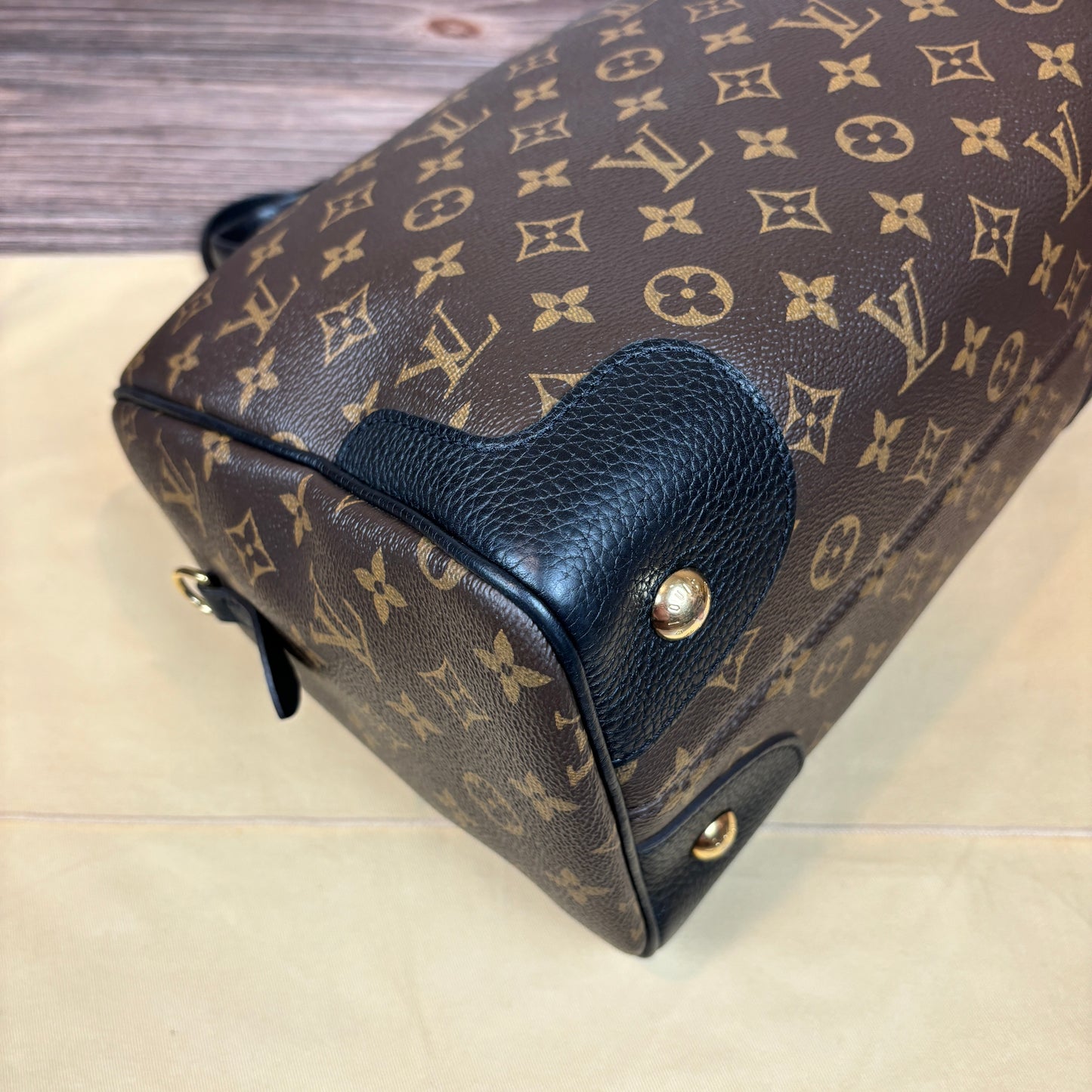 Louis Vuitton Retiro Noir
