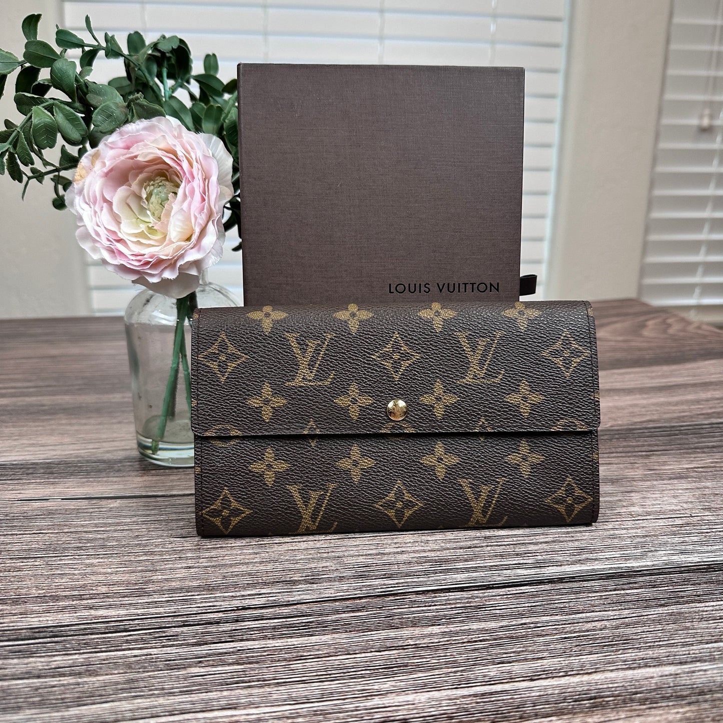 Louis Vuitton Monogram Sarah Wallet Old Model